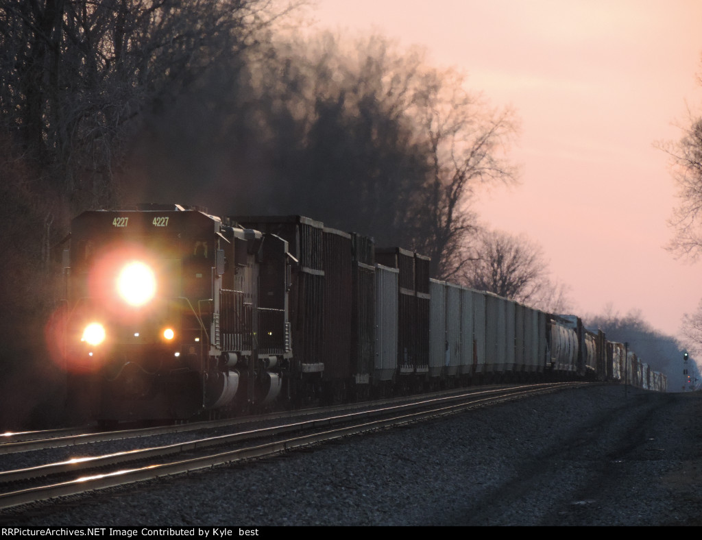 CSX 4227 on Q368